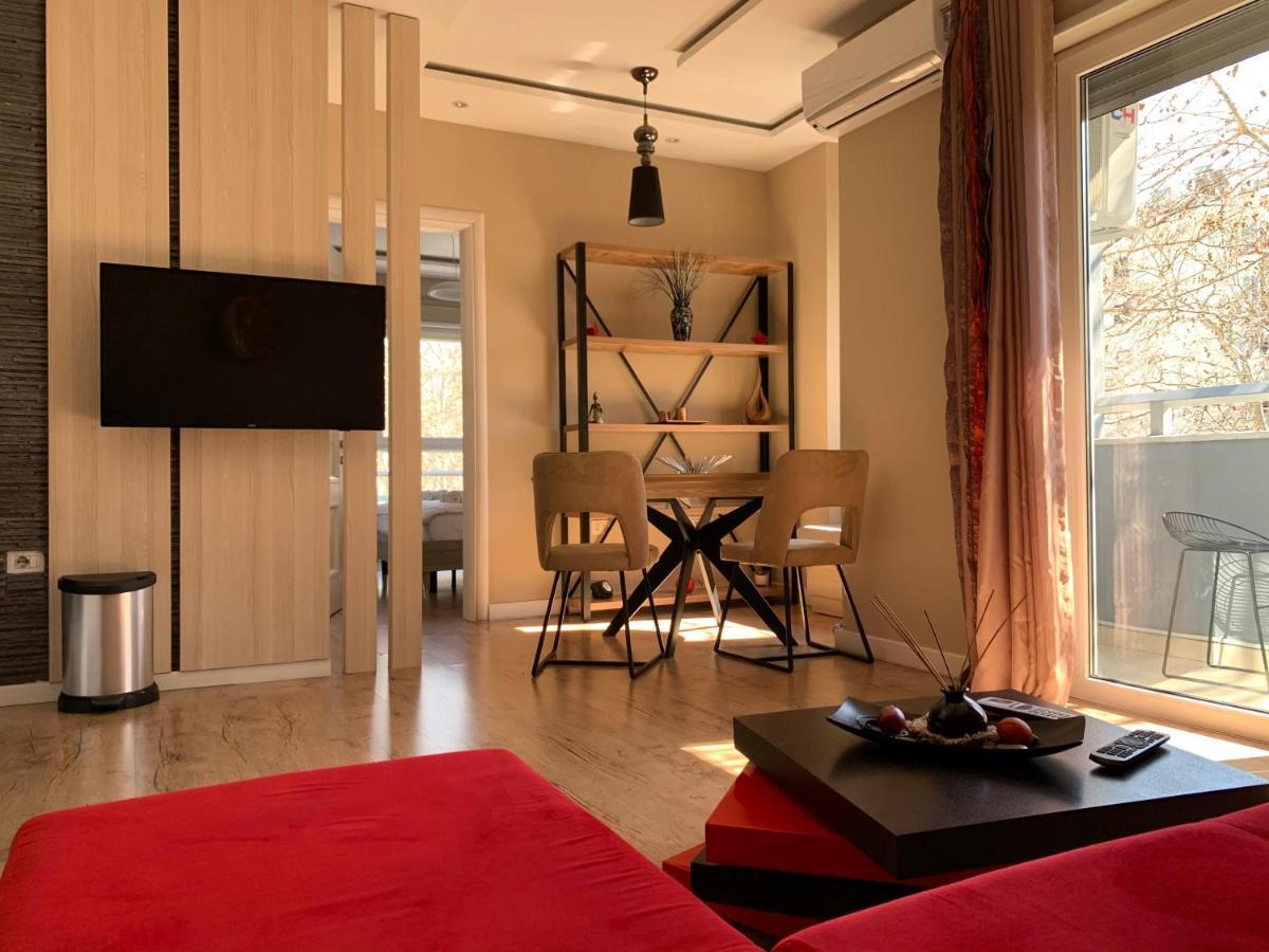 Haris Apartments Тирана Екстер'єр фото