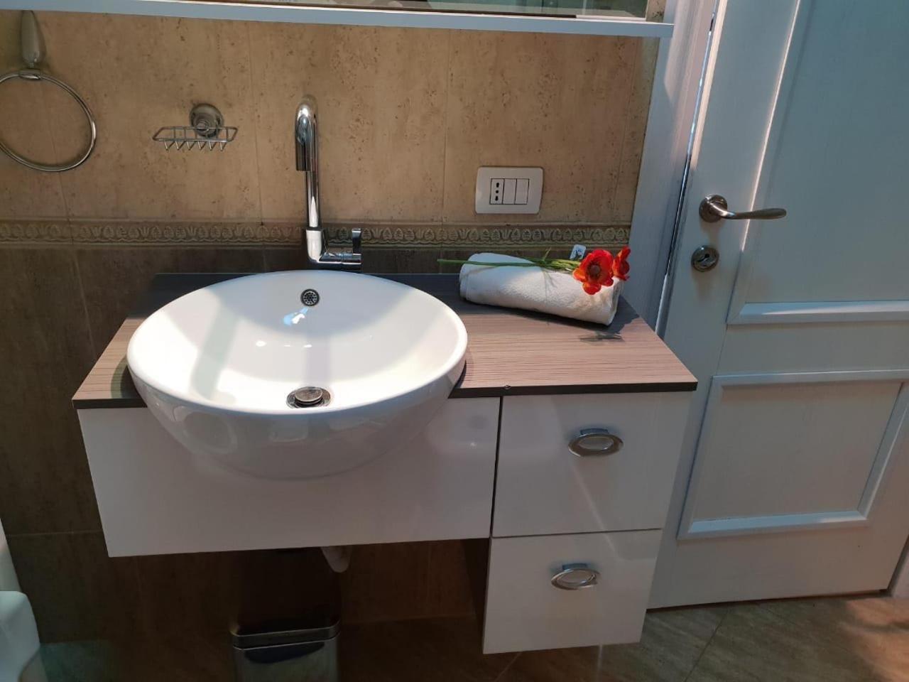 Haris Apartments Тирана Екстер'єр фото