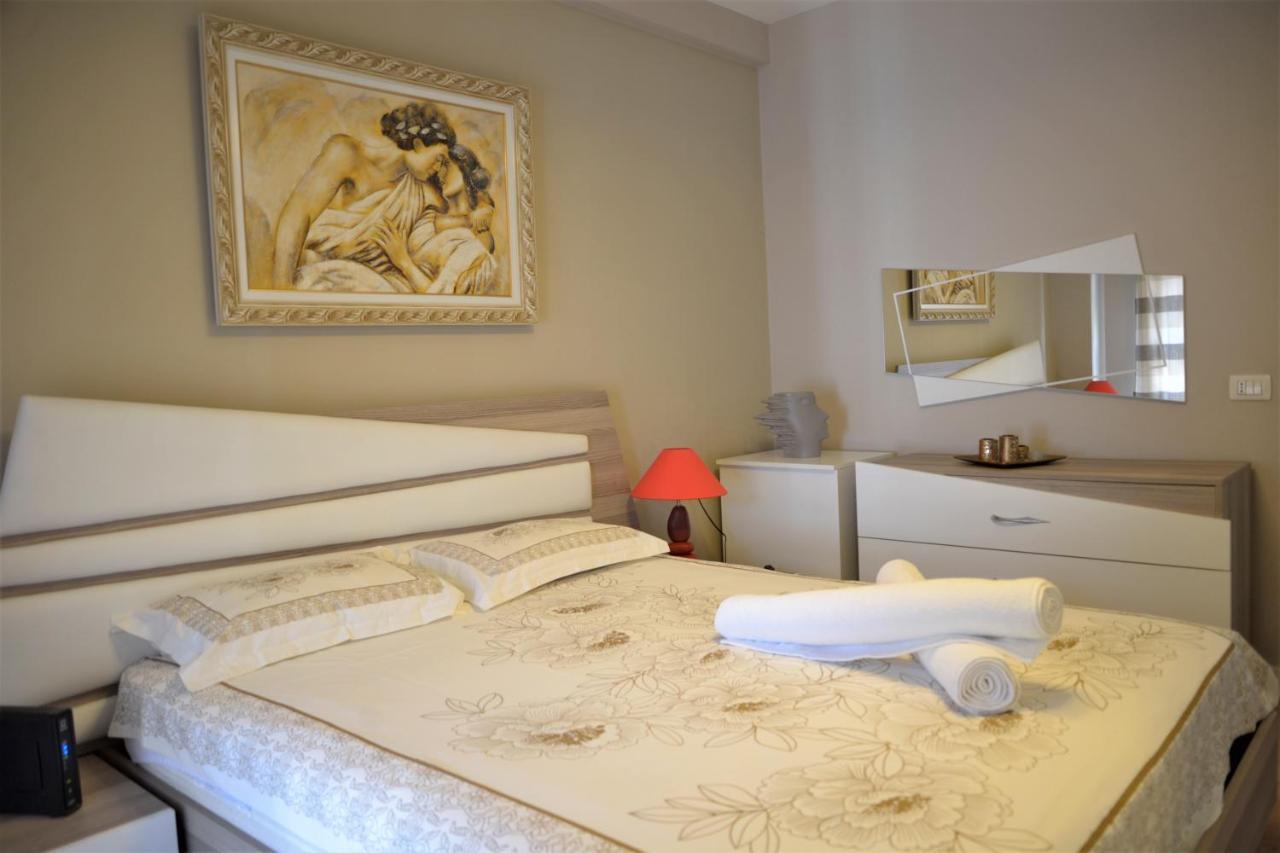 Haris Apartments Тирана Екстер'єр фото